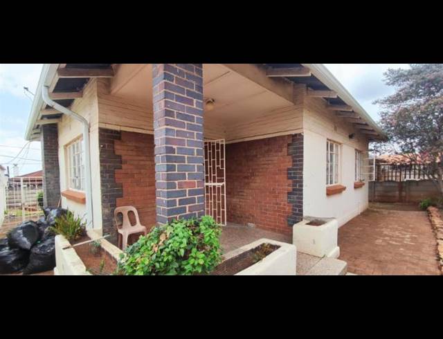 2 BEDROOM HOUSE FOR SALE IN PRIMROSE